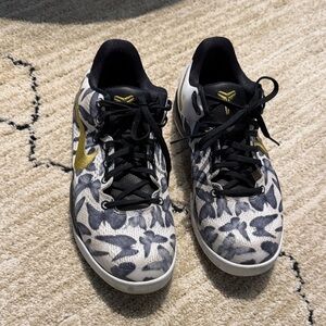 Nike Kobe 8 Protro Mambacita Size 4.5Y